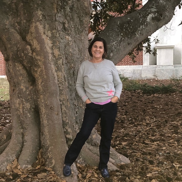 Meet your Posher, Denise. - Picture 1 of 8